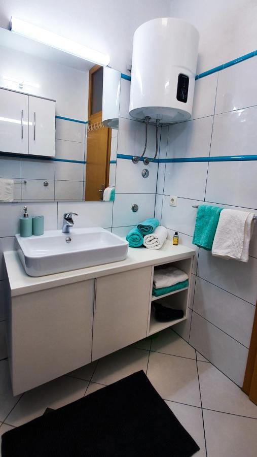 Radenka Zafron Apartment Vodice Bagian luar foto