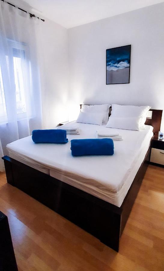 Radenka Zafron Apartment Vodice Bagian luar foto